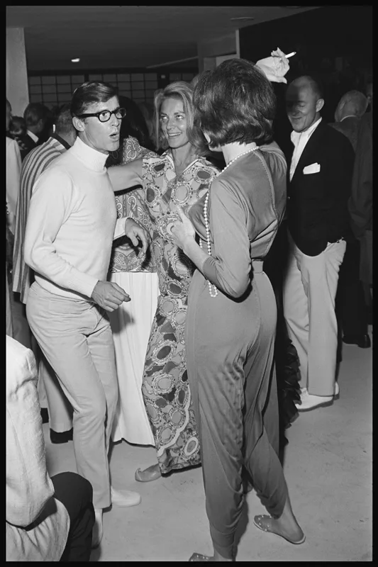 V RM-LBacall-SMacLaine